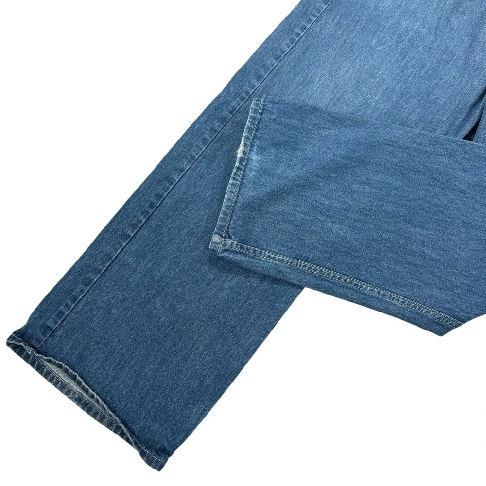 Levis levi 569